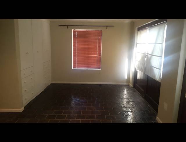 1 bed property to rent in LANGERUG